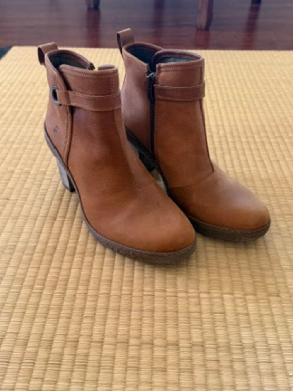 El Naturalista Leather Boots